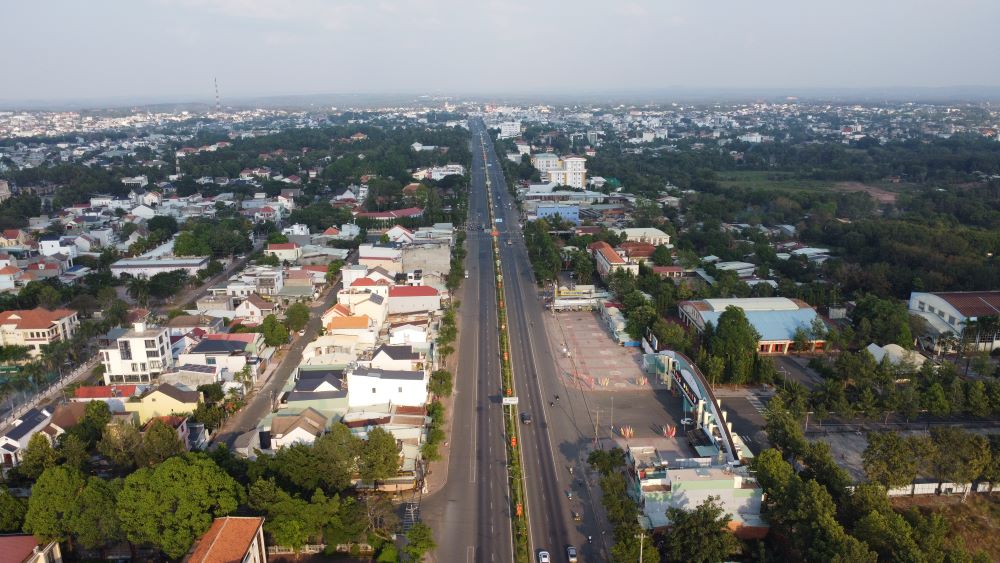 BINH PHUOC COMMENCED CONSTRUCTION OF THE FIRST EXPRESSWAY ON DECEMBER 14.