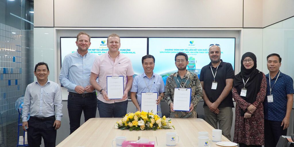 DE HEUS HỢP TÁC PHÁT TRIỂN CHUỖI SẢN PHẨM HALAL
