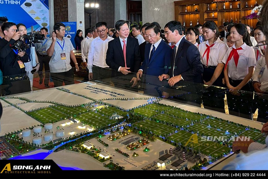 Sa bàn khu công nghiệp Sơn Mỹ 1 tại sự kện công bố quy hoạch tỉnh Bình Thuận (5)